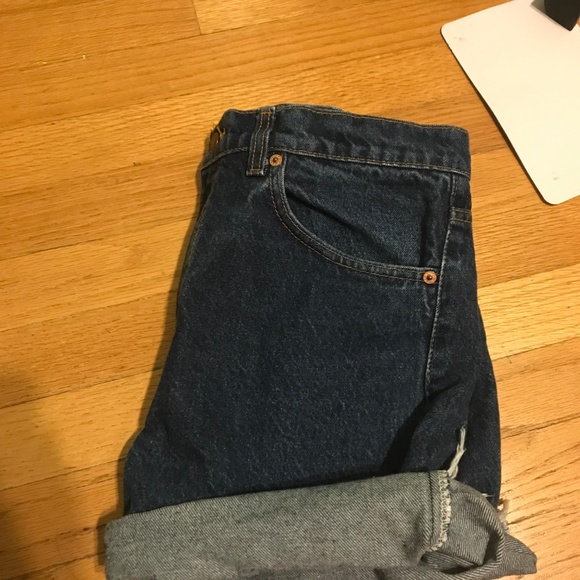 90s Levi MediumWash High waisted denim shorts - Picture 4 of 4